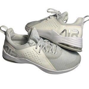 Nike White and Silver Sneakers with Chunky Midsole